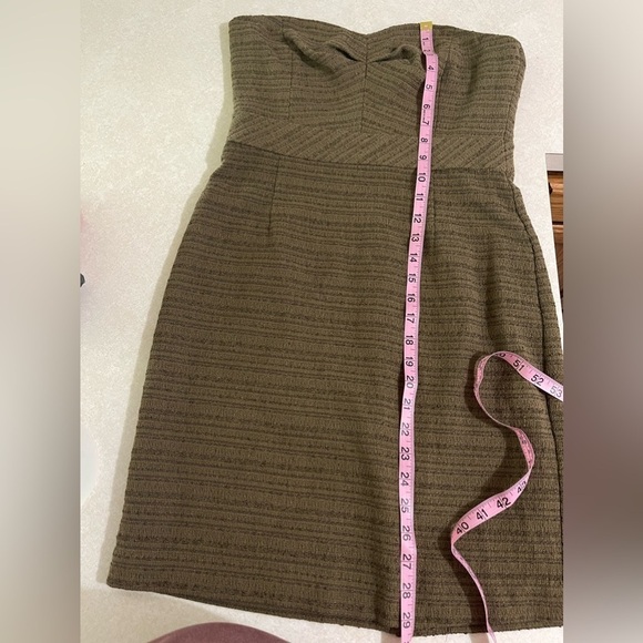 Trina Turk - Olive Tweed Strapless Sheath Dress Sz 4 - Picture 10 of 10